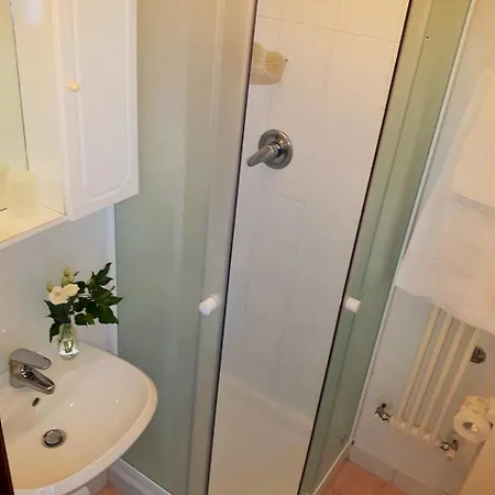 Giada Palace - 2* 루카